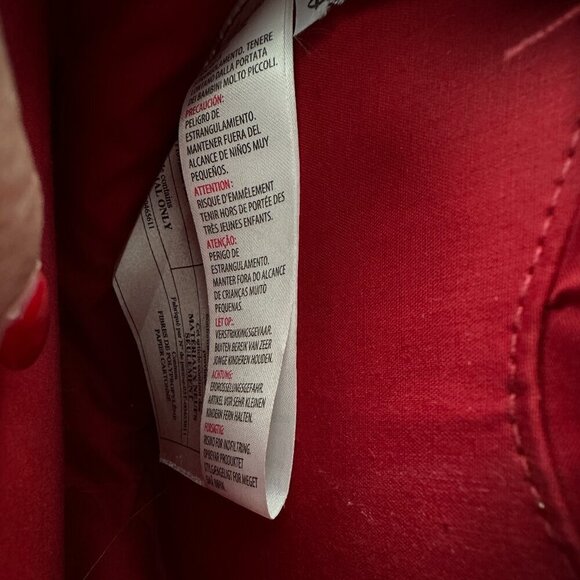 🏰 Disney "Descendants" Evie Heart Purse – Rare & Regal - Picture 9 of 9